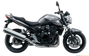 Надежный мотоцикл Suzuki GSF 650