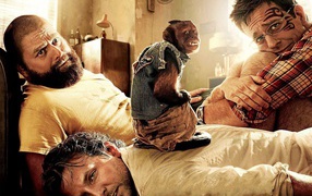 Актеры и обезьяна из фильма