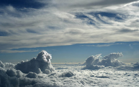 Вид над облаками