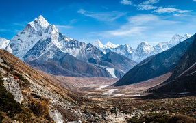 Гора Ама-Даблам в Гималаях