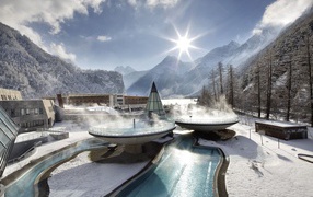 Бассейн на горнолыжном курорте Зёльден, Австрия