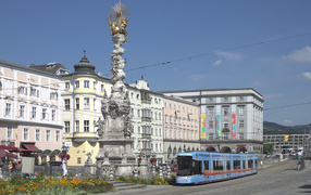 Скульптура на площади в городе Линц, Австрия