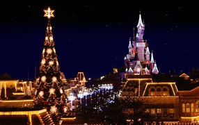 Christmas tree at Disneyland, France