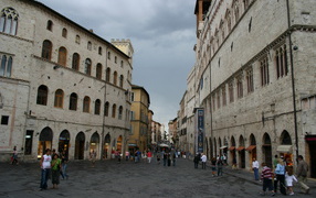 Древняя улица в Перудже, Италия