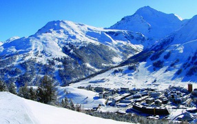 Панорама на горнолыжном курорте Сестриер, Италия