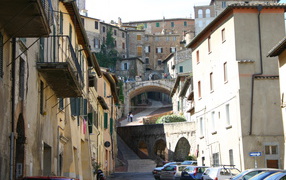Walking through the streets of Perugia, Italy
