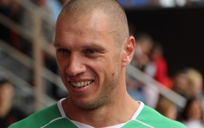 Alexander Filimonov Tula Arsenal goalie stands on background