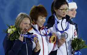 Арианна Фонтана из Италии серебряная и две бронзовых медалей в Сочи 2014 год