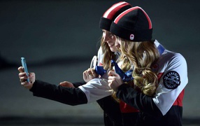 Жюстин Дюфур Лапуант канадская фристайлистка обладательница золотой медали в Сочи