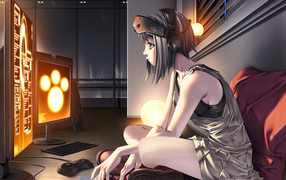 Девушка аниме за компьютером