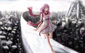 Розовые волосы у девушки в аниме Корона греха