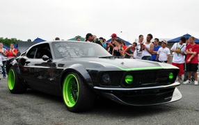 The green-eyed Ford Mustang RTR-X
