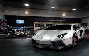 White Lamborghini Aventador Novitec Torado