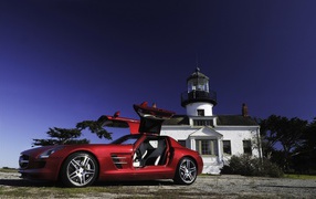 Mercedes SLS red lighthouse