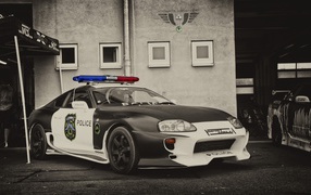 Полицейский автомобиль Toyota Supra