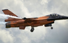 Истребитель королевских ВВС Нидерландов