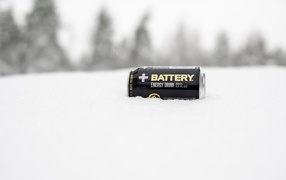 Батарейка на снегу