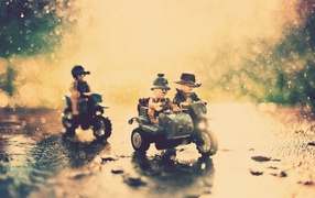 Toys on motorcycles is exposed to rain