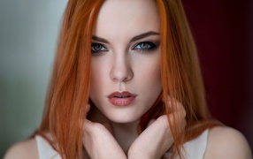 Red-haired model, photographer Zara Axeronias