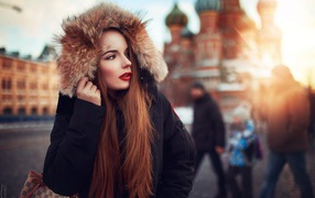 Русская девушка на Красной площади