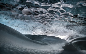 The world under the ice vault