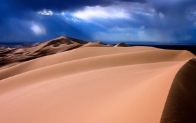 Dunes hiding in the blue haze