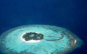Island in Polynesia, shallow water