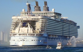 The world's largest ship Oasis of the Seas