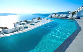 Бассейн с видом на море, отель в Санторини Греция