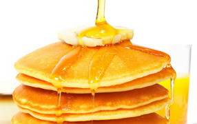 Solar pancakes with honey Pancake