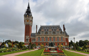 Beautiful lawn at the Hotel de Ville in Flemish, France