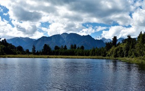 Живописное озеро Мэтисон, Новая Зеландия 