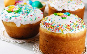 Beautiful Easter cakes with white sugar frosting for Easter holiday