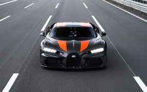 Black Bugatti Chiron Prototype 2019 on the track