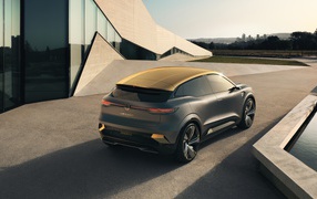 2020 Renault Mégane EVision in front of the building