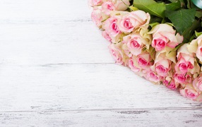 Большой дорогой букет розовых роз шаблон для открытки