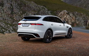 2021 Jaguar F-Pace D300 R-Dynamic Black Pack SUV in the mountains