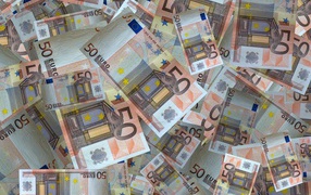 Many bills of fifty euros