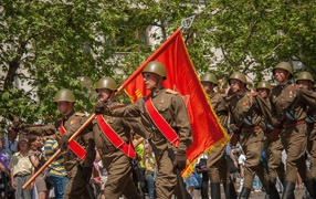 Uniformed soldiers at the May 9 parade