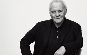 Actor Anthony Hopkins in a black coat