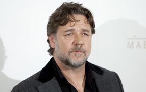 Sad actor Russell Crowe in a jacket