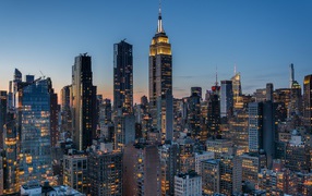 Красивые высокие небоскребы города Манхэттен, США