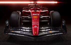 Автомобиль Ferrari SF-23 F1 2023  вид спереди