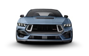 Front view of the Ford Mustang FP800S