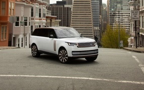 2023 Range Rover SV Serenity P530 LWB White SUV