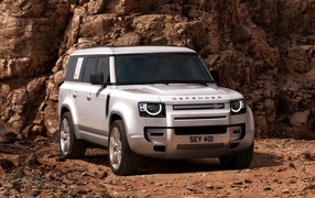 Car Land Rover Defender 130 front view