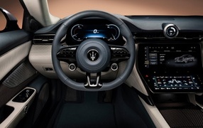 Кожаный салон автомобиля Maserati GranTurismo Folgore 2023  года