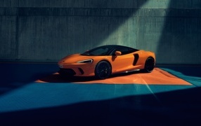 Presentation of the McLaren GT car