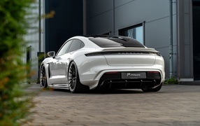 Rear view of the Porsche Taycan