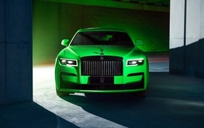 Green Rolls-Royce Black Badge Ghost car front view